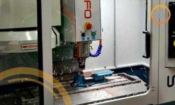 Maquina-por-CNC