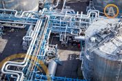 Tubería industrial en el exterior utilizada para una industria